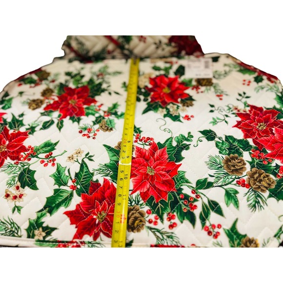 Mervyns Vintage Red poinsettia place mats set of 4 - Picture 8 of 8